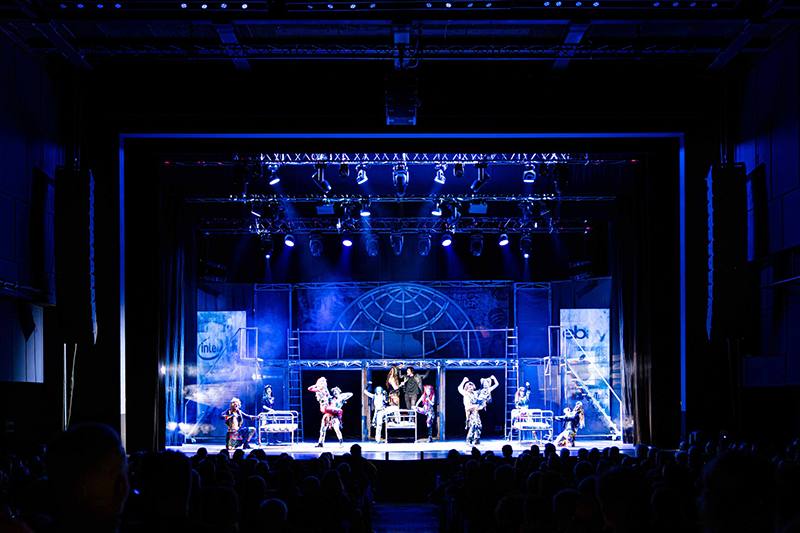 Lắp đặt hệ thống line array dBTechnologies cho sân khấu biểu diễn tại Milan – Ý